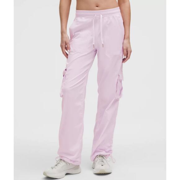 Lululemon NWT Dance Studio Relaxed-Fit Mid-Rise Light Pink Cargo Pant Small - Picture 1 of 9